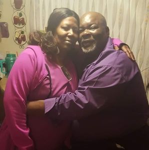 Meet your Posher, Lyndora